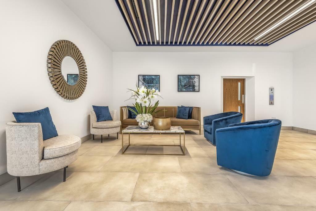 Infinity Apartments ブラックネル エクステリア 写真